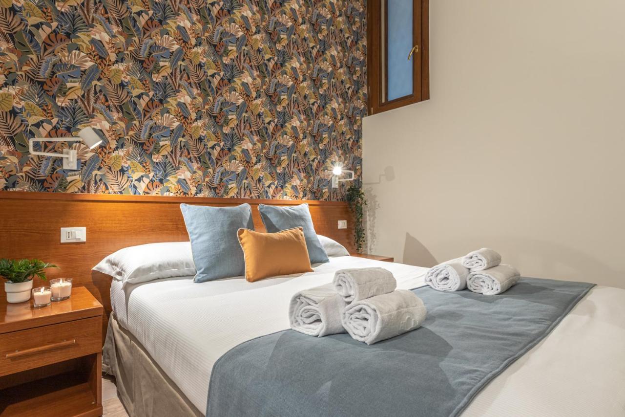 Vittoria Garden Suites Roma Exterior foto